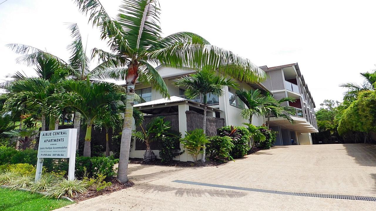 איירלי ביץ' Watersons At Airlie Central Apartments מראה חיצוני תמונה