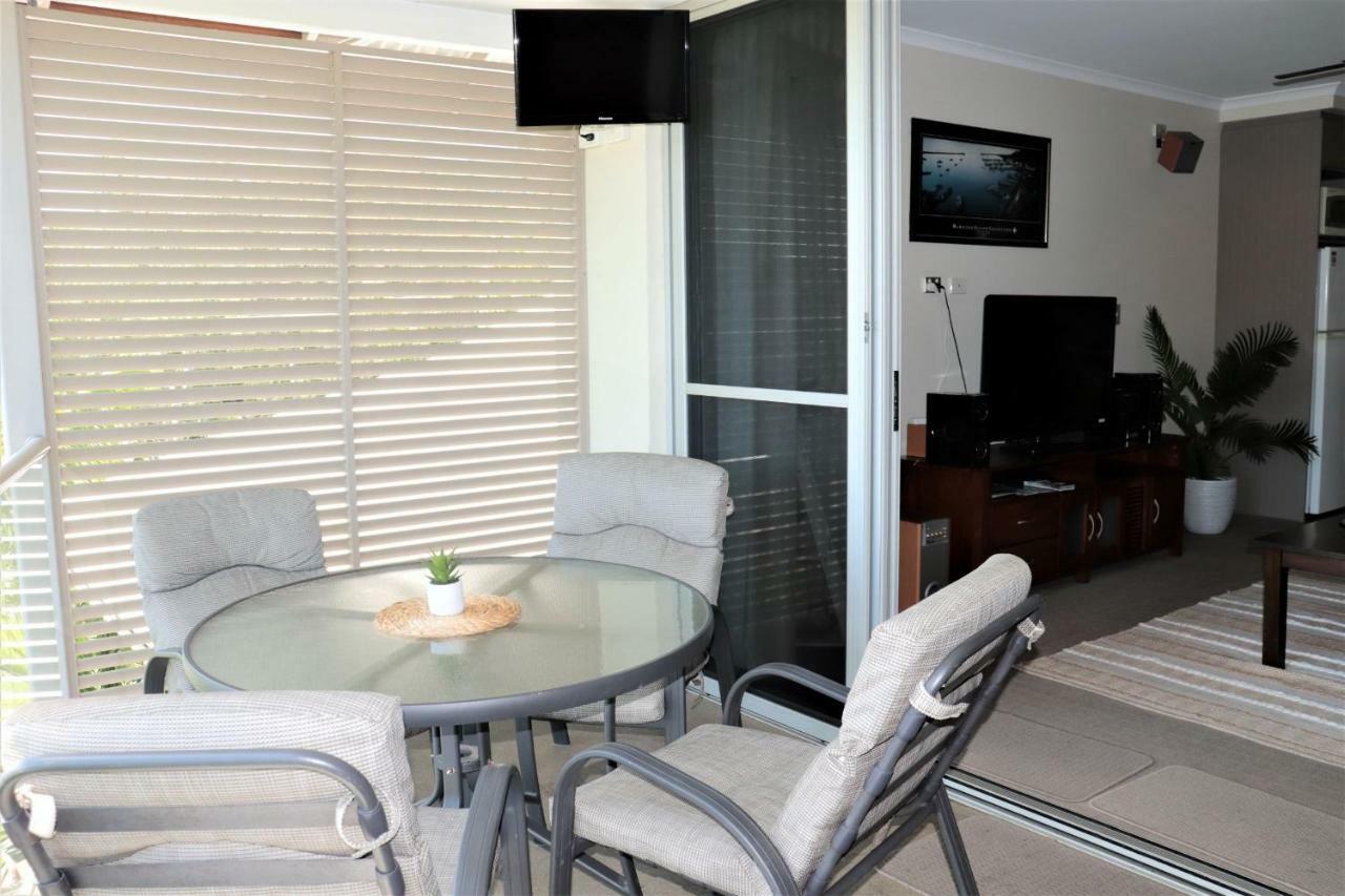 איירלי ביץ' Watersons At Airlie Central Apartments מראה חיצוני תמונה
