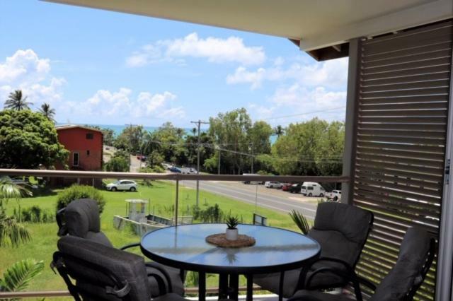 איירלי ביץ' Watersons At Airlie Central Apartments מראה חיצוני תמונה